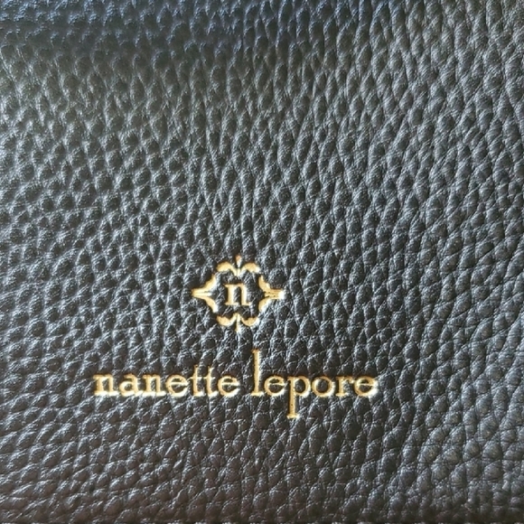 Nanette Lepore Black Leather Texture Convertabile Bag Or Backpack with Gold Logo - Picture 4 of 10